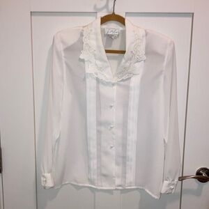 Elegant White Lace Collar Blouse